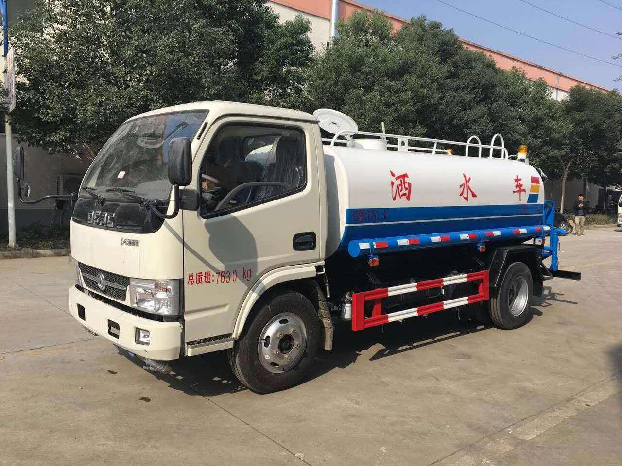 5噸灑水車在哪里有賣？湖北楚勝汽車13886887089