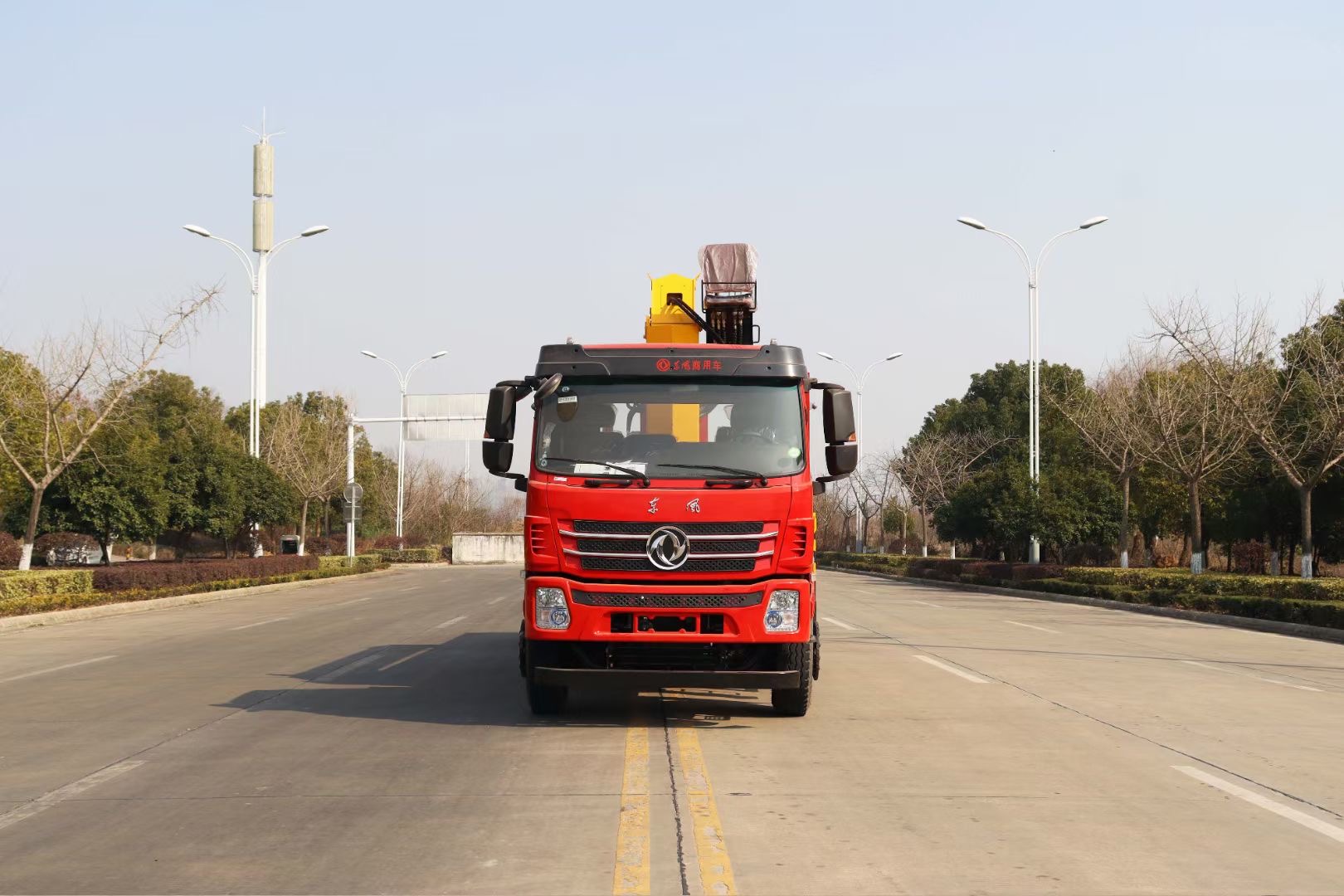 東風K5裝大力神10噸5節(jié)隨車吊